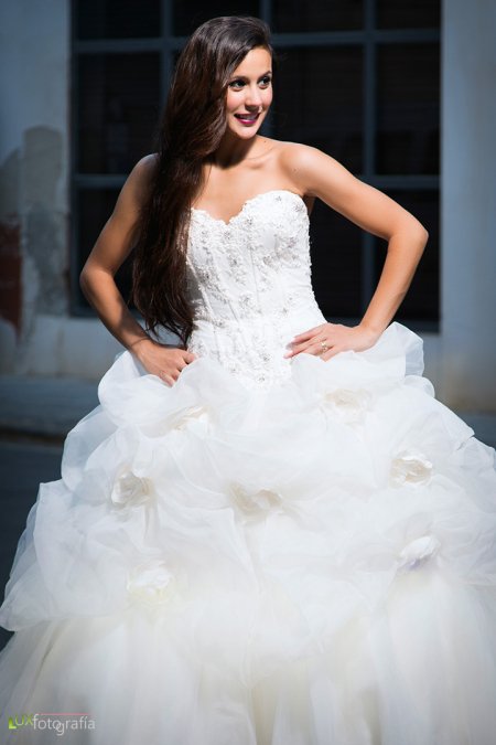 Novia-pose-modelo-LuxFotografia