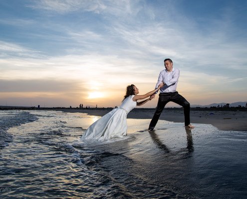 Novios-puesta-de-sol-en-Santa-Pola-LuxFotografia Novios-puesta-de-sol-en-Santa-Pola-LuxFotografia