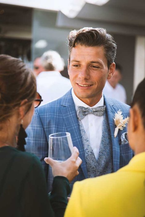 Novio traje azul