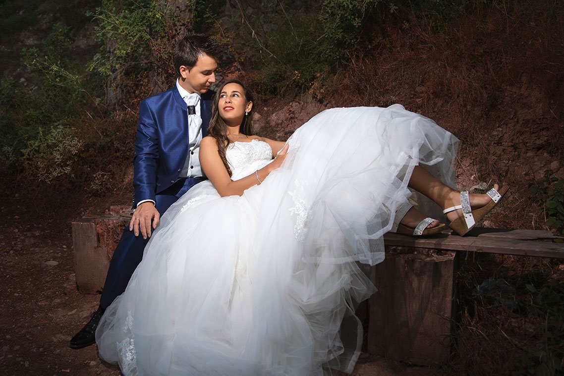 Vestido-y-traje-de-novios