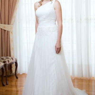 novia radiante con su vestido