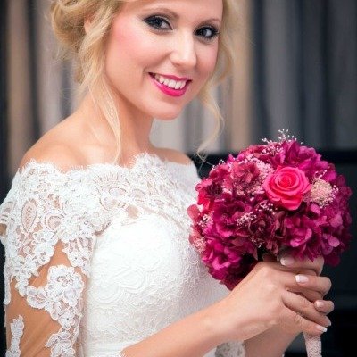 retrato de la novia con ramo